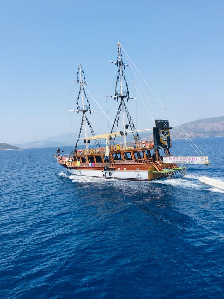 kalamaki boat tour